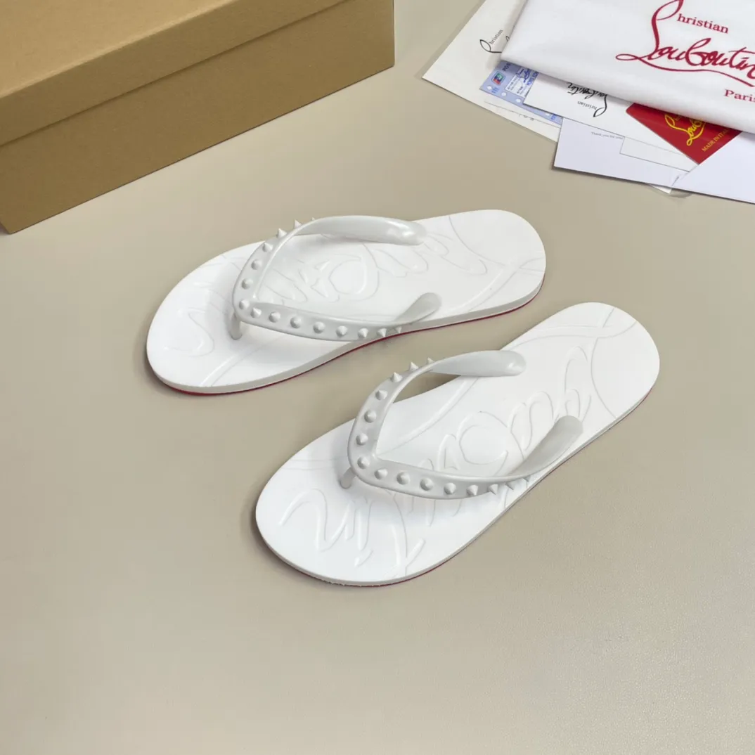 [CL red sole shoes] P: 260💰 size 38-45 Men's classic slippers, made on the official website 1:1, the original factory specializes in original materials ➖ OEM production ➖ Original ultra-light anti-slip outsole. Super fashionable and super comfortable, handsome on the feet, a must-have for men in summer! !